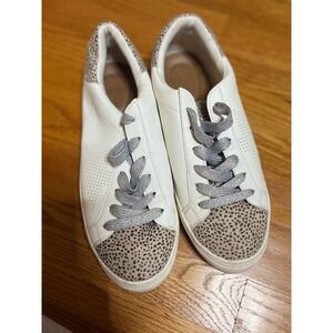 Universal Thread Womens White Cheetah Print Accent Comfortable Sneakers 9